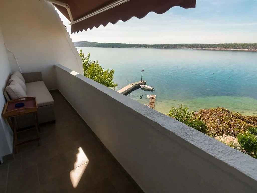 Oaza Planjke - Apartman Vip Rab Town 0*,  Croatia