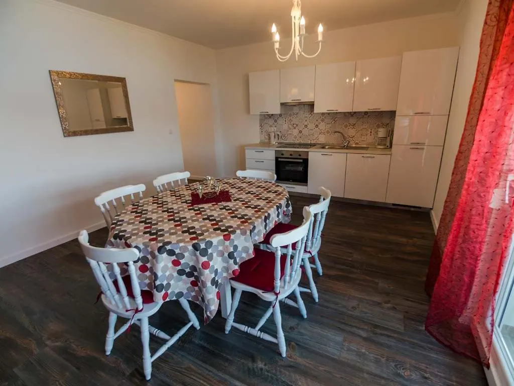 Oaza Planjke - Apartman Vip Rab Town Apartment